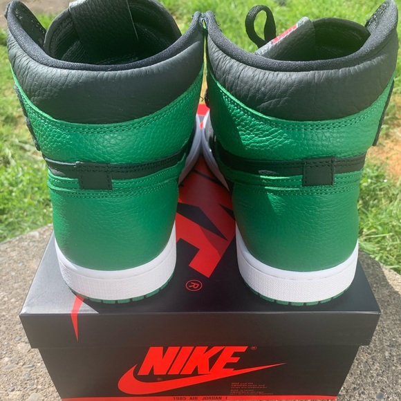 Jordan 1 Pine Green - Picture 4 of 6